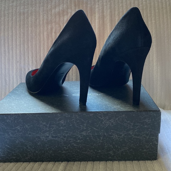 Via Spiga black suede heels - Picture 2 of 7